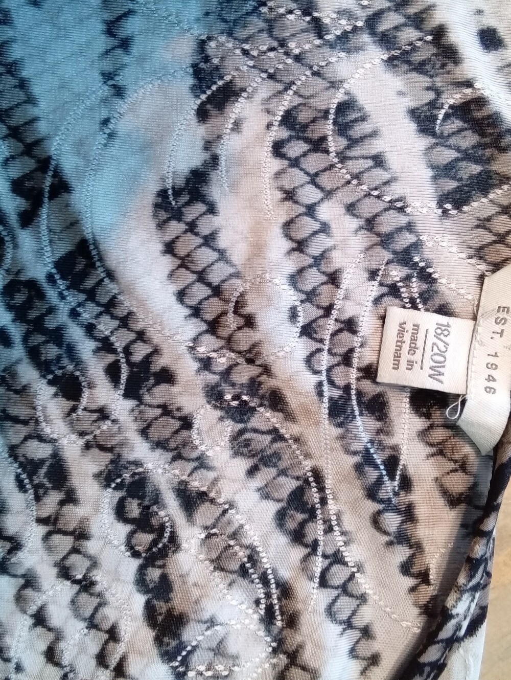 C Est. 1946 Snakeskin O-Ring Wrap Gathered Drape Style Blouse Plus Sz 18/20W - Picture 4 of 14